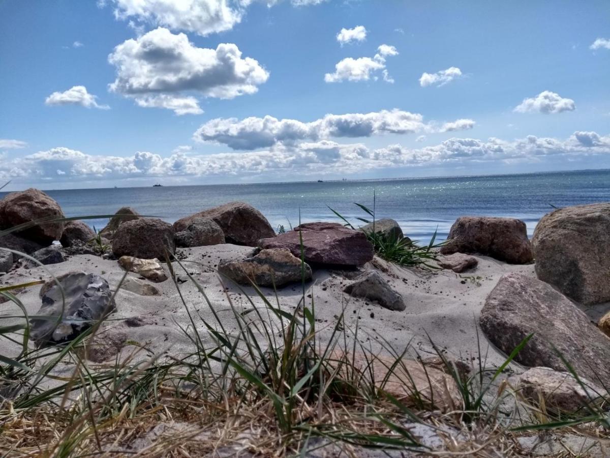 Ferienhaus Ostseeblick Ruegen ซาสนิทซ์ ภายนอก รูปภาพ